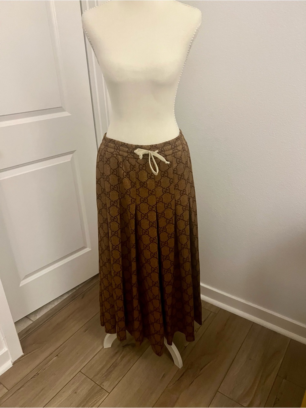 Authentic Gucci GG Monogram Pleated Maxi Skirt – Approx. US M/L - Picture 5 of 7
